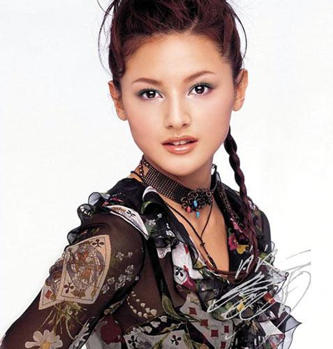 80、90后流行服饰回顾：歌莉娅与桥本莉香的经典合作