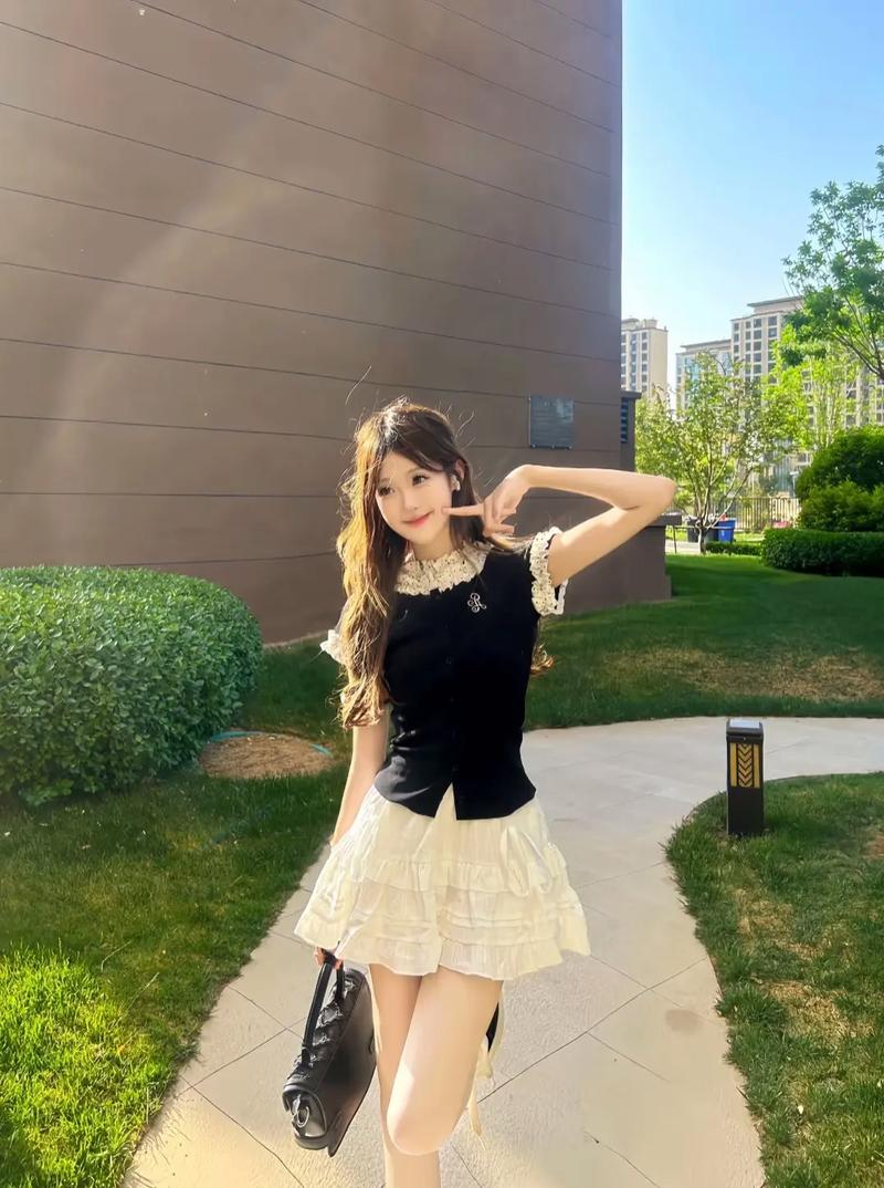 招聘纯出伴游女孩-杭州纯出女孩招聘-成都私人招聘[网红主播+大蜜+名媛]17-28岁颜值好身材好优先!(图3)
