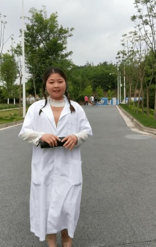 全国招聘女孩月入十万济南大圈女孩招聘-兰州高端私人伴游招聘大圈女孩[月入10万起]身高身材颜值决定收入！(图2)