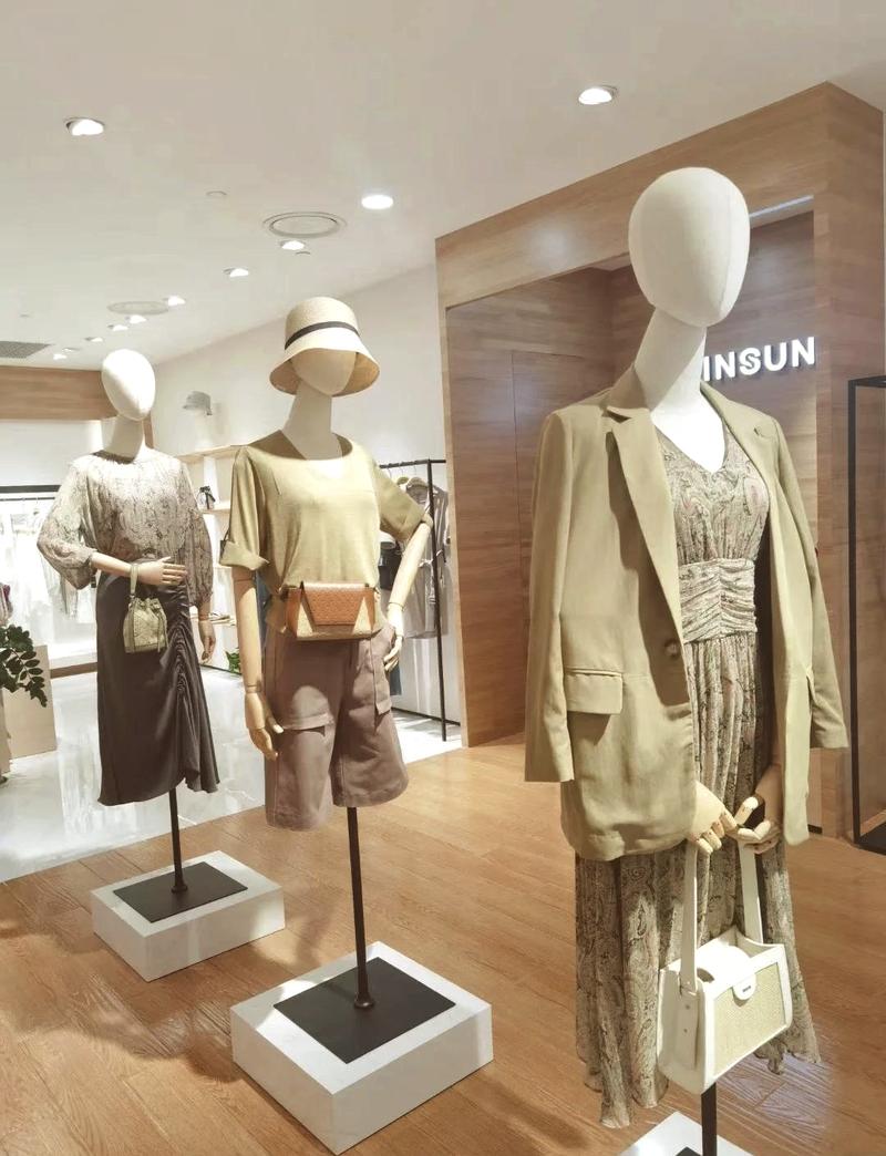 恩裳专卖店 影儿时尚深圳深业上城开新 旗下多新品牌各有特色(图1)