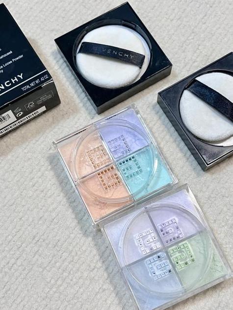 油皮混油皮必备！纪梵希四宫格散粉等热门定妆散粉推荐与使用心得(图1)