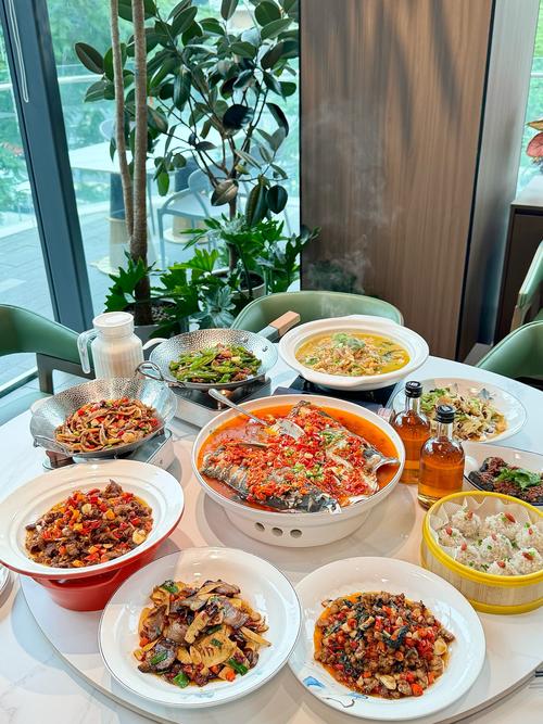 湘菜大厨启航，谱写美食新篇章(图1)