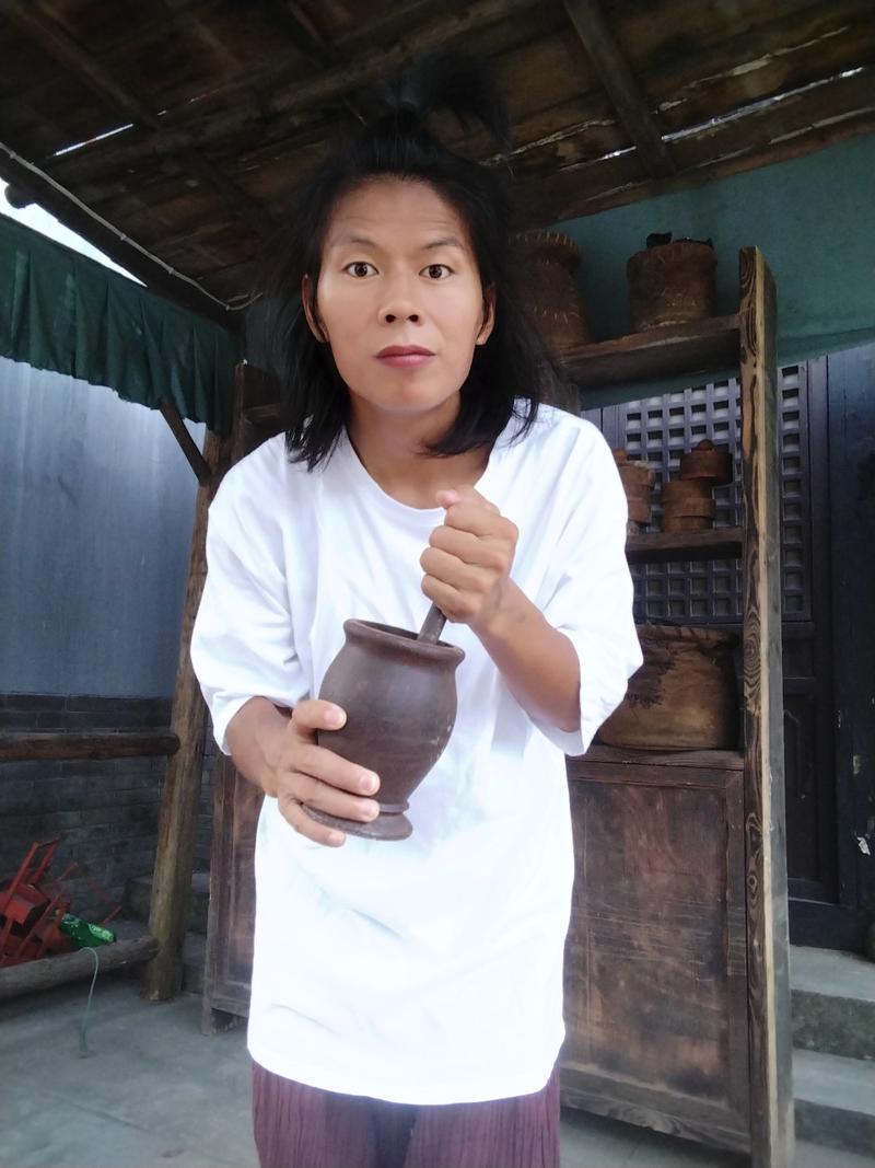 毛伊汉（Mao Yihan(图1)