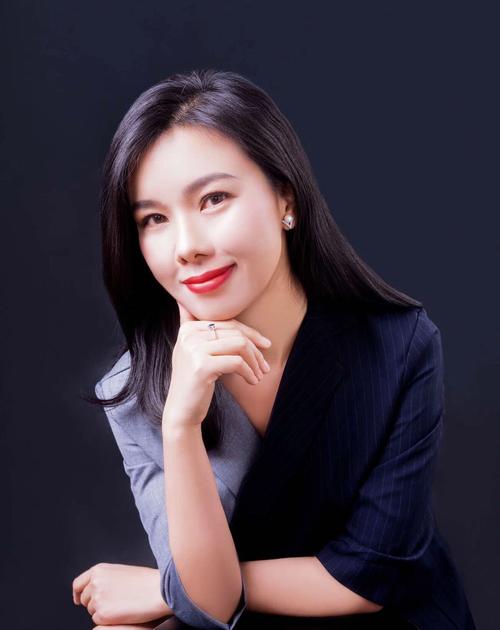 石油行业新星：油田晨曦个人简历(图1)