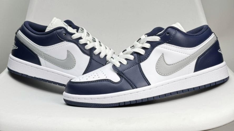 Michael Jordan 1985年原版AJ 1篮球鞋以56万美元创拍卖新纪录(图1)