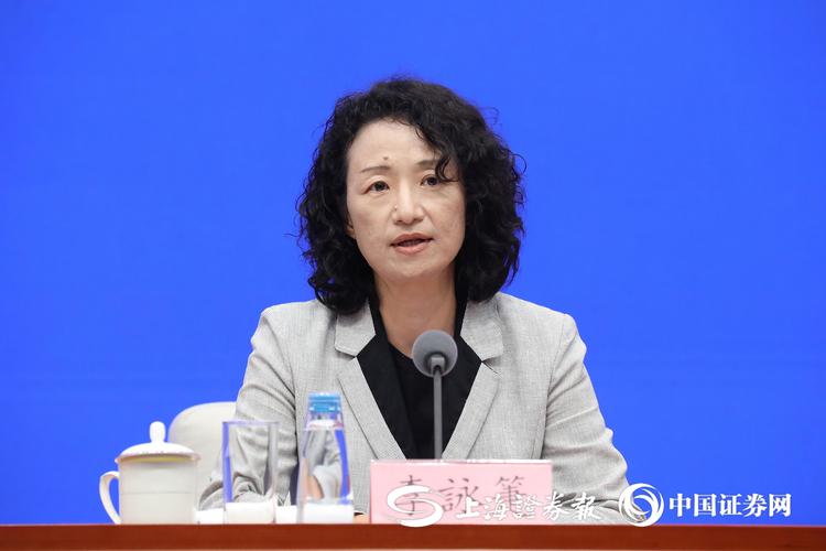 资深证券记者罗曼：洞悉市场的思想引擎(图1)