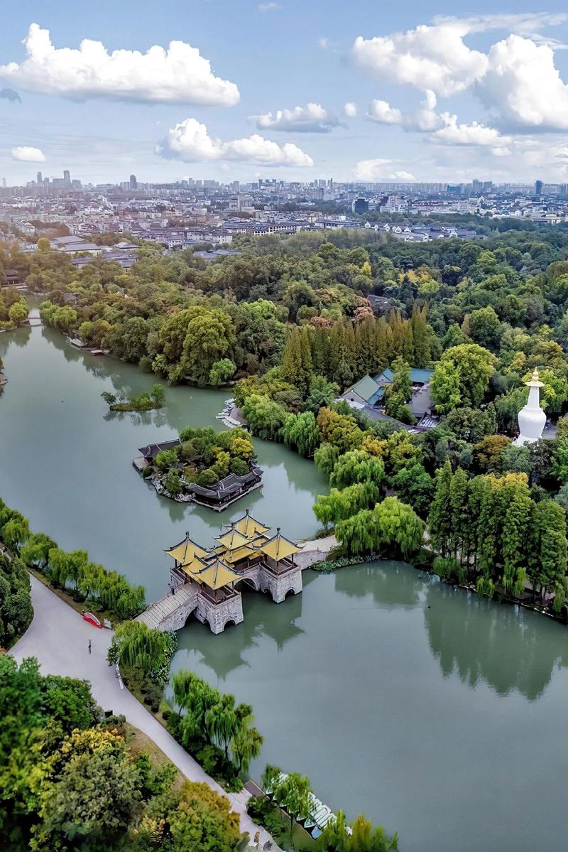 扬州十大好玩的地方 扬州玩什么 扬州**玩的景点推荐(图1)