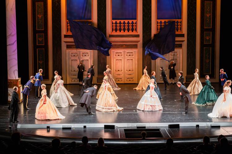 使夜间冷却器！法国音乐会演唱了音乐剧“ Les Miserables”(图1)