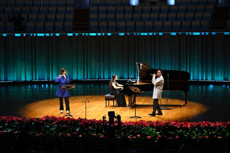 2023年国家艺术基金资助项目“东北中国歌剧表演季节”“ Manchu New City Opera“ Iron Blood Girl”(图1)