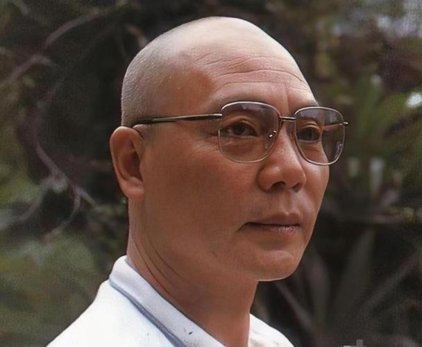 闫怀：人力资源领域的精英领军者(图1)