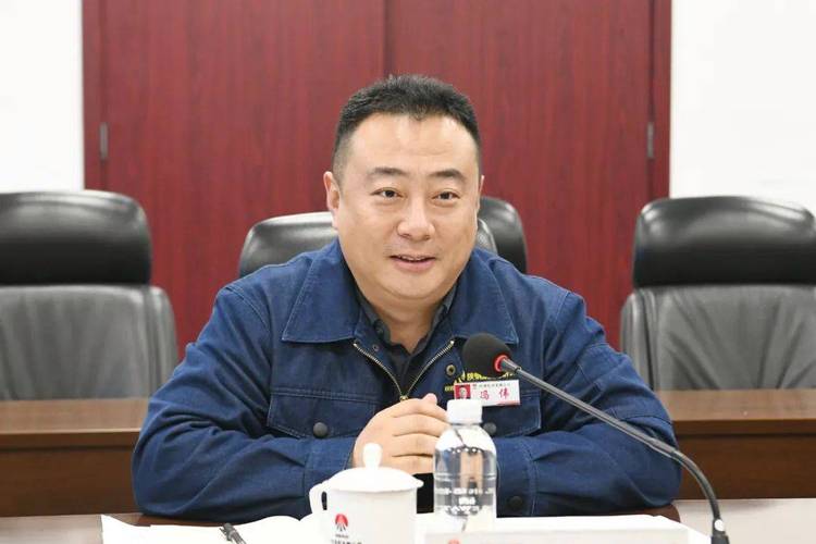 甘泉黄志强：人力资源管理领域的翘楚(图1)