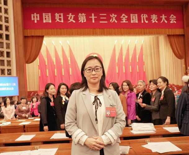 人力资源专业人士李欣含的全面个人简历(图1)