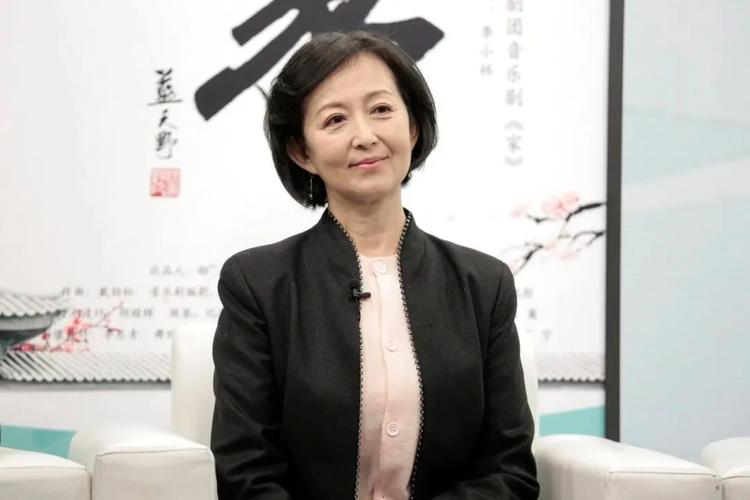 《中国戏剧年鉴》|刘红梅：让民族经典散发现代意义——谈中央戏剧学院原创音乐剧《家》(图1)
