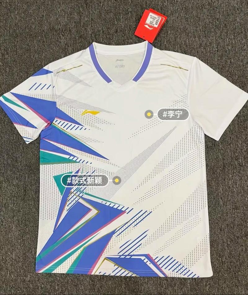 羽毛球服上怎么印名字（羽毛球服印制样本）(图1)