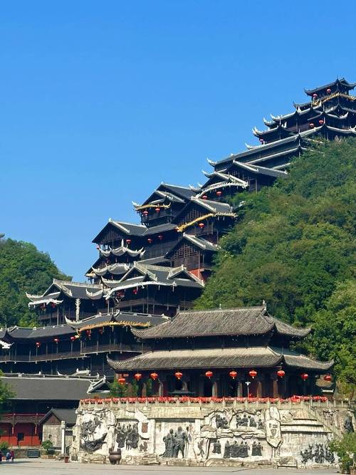 经过32年的双向旅行，重庆Fuling为Zhejiang带来了8个主要风景景点(图1)