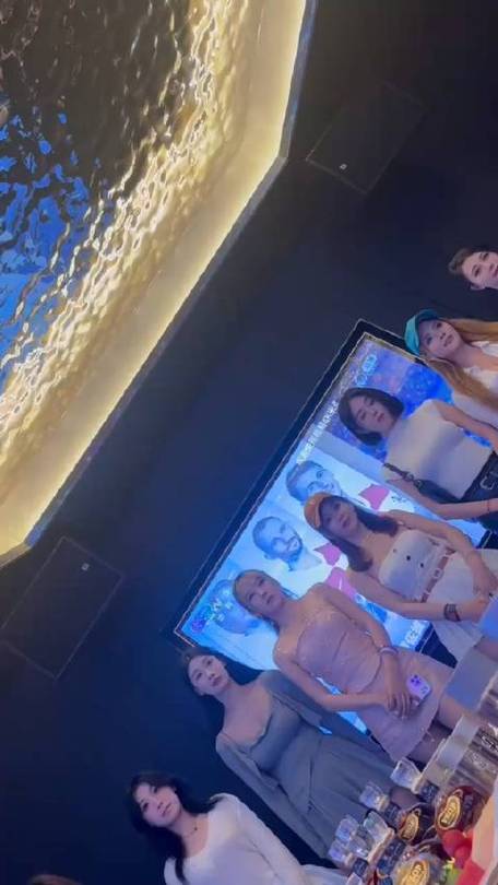 天津夜场ktv模特的工作在如今成为了越来越多年轻人的(图1)