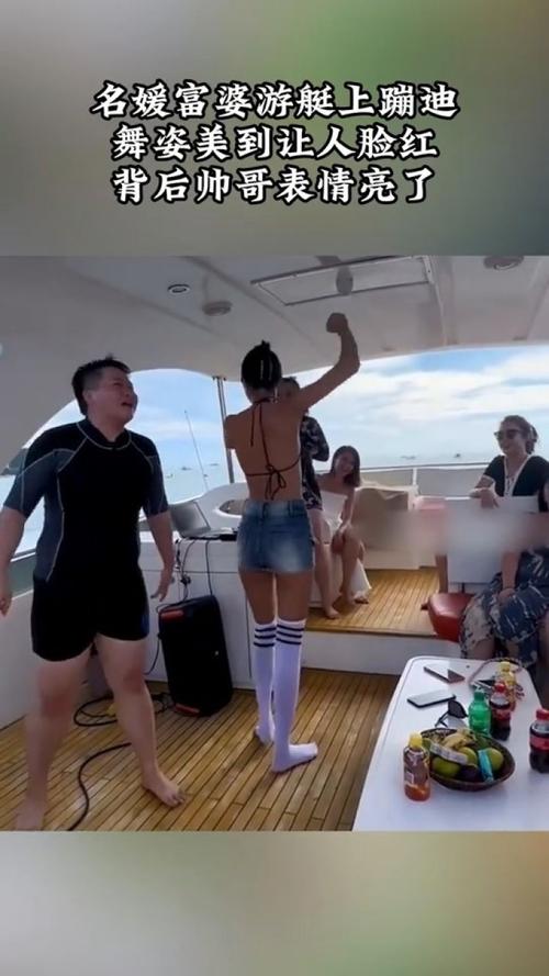 上海招聘纯出女孩3000起景德镇私人伴游模特佳丽招聘(大圈中圈小圈游艇名媛)跟我团队有钱赚(图1)