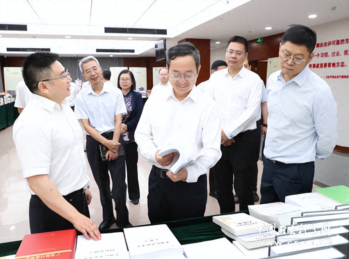 高翔在中国地方志工作办公室调研时强调 以习近平文化思想为指导 推动新时代地方志事业高质量发展(图1)