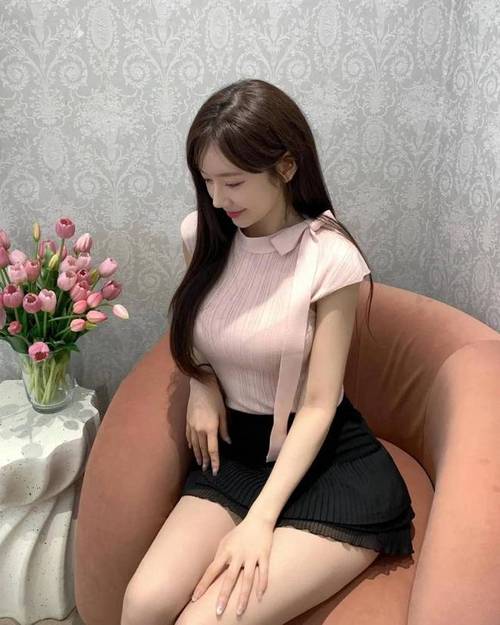南京全国招聘女孩月入十万-全国私人网红陪游模特伴游招聘，努努力年入百万(快速捞金)(图1)