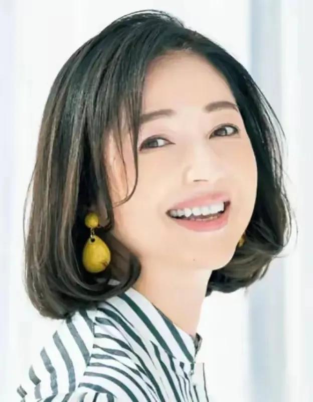 2025年最流行的发型，三四十岁女人的**选择(图10)