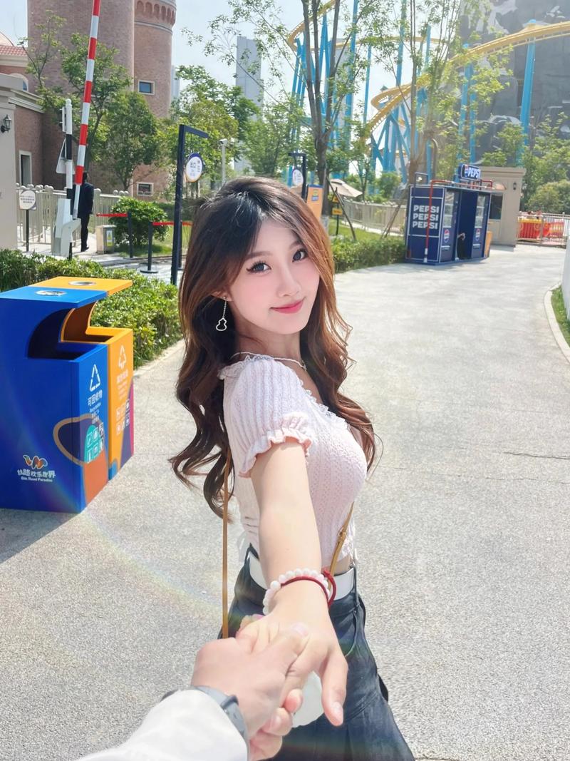 全国纯出女孩招聘-西安私人伴游招聘日结5000/8000起-17-28岁颜值好身材好优先!(图1)