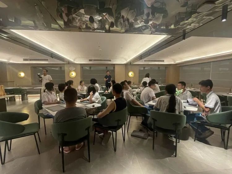 在杭州的海南中学白沙学校高一学生作为职场新人，他们居然……(图16)