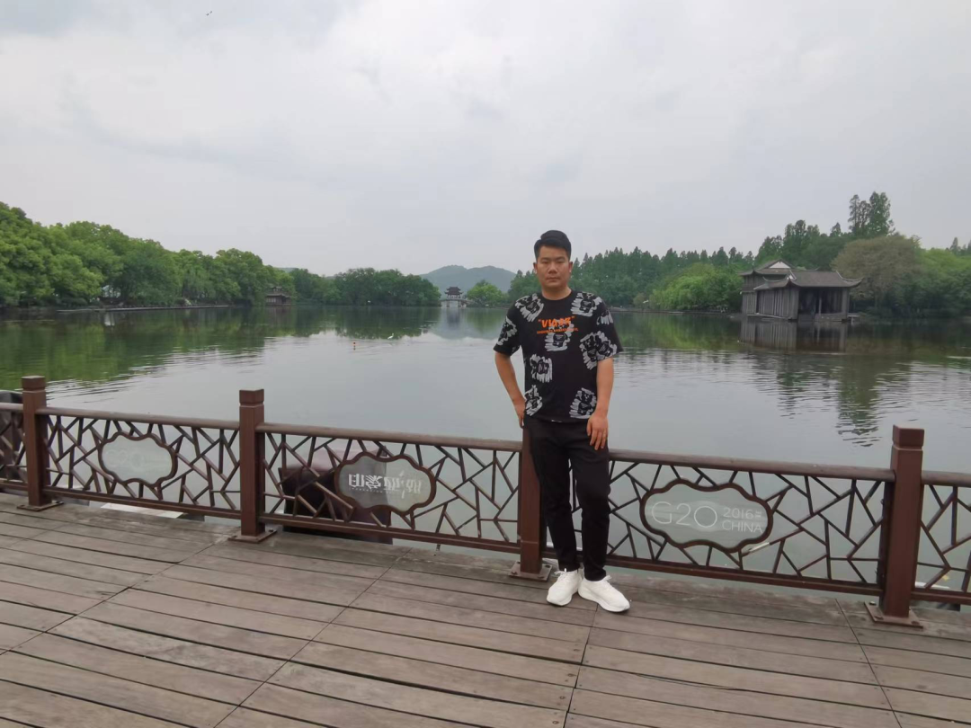 摆过地摊，当过网管，如今他开网店年销4000万(图4)