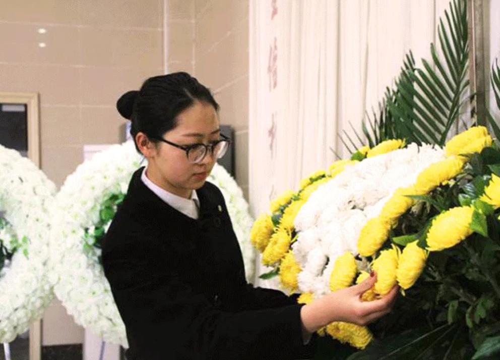 90后葬礼策划师李佳林：给逝者体面，让生者宽慰(图2)
