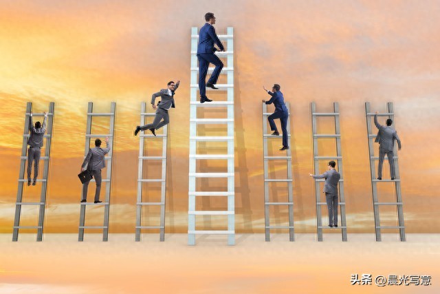 学历和实际经验哪个更重要？HR给你解答！(图1)