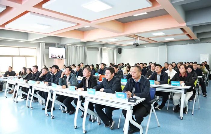 学校举办2024年度学生工作经验分享交流会(图4)