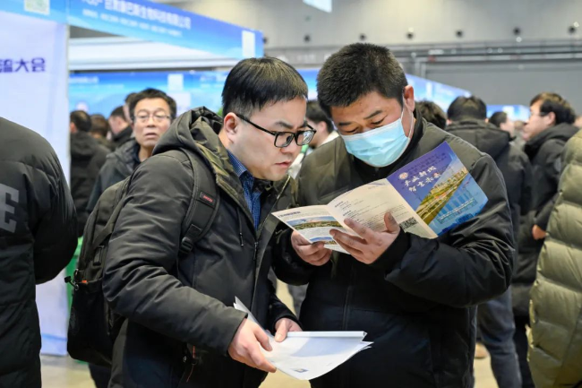 7.8万人进场求职！兰州新区2025年春风行动暨“产业新城·智享未来”大型人才智力交流大会成功举办(图3)