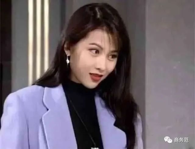 《华灯初上》夜店潜规则：妈妈桑为爱互撕，客人穿衣暴露身份(图38)
