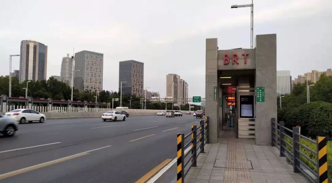 路人援手如故友  故友摇变白眼狼(图1)