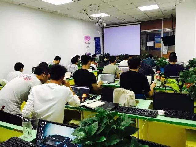 互联网IT行业岗位分析：程序员、架构师、CTO……这些都是什么！！(图1)