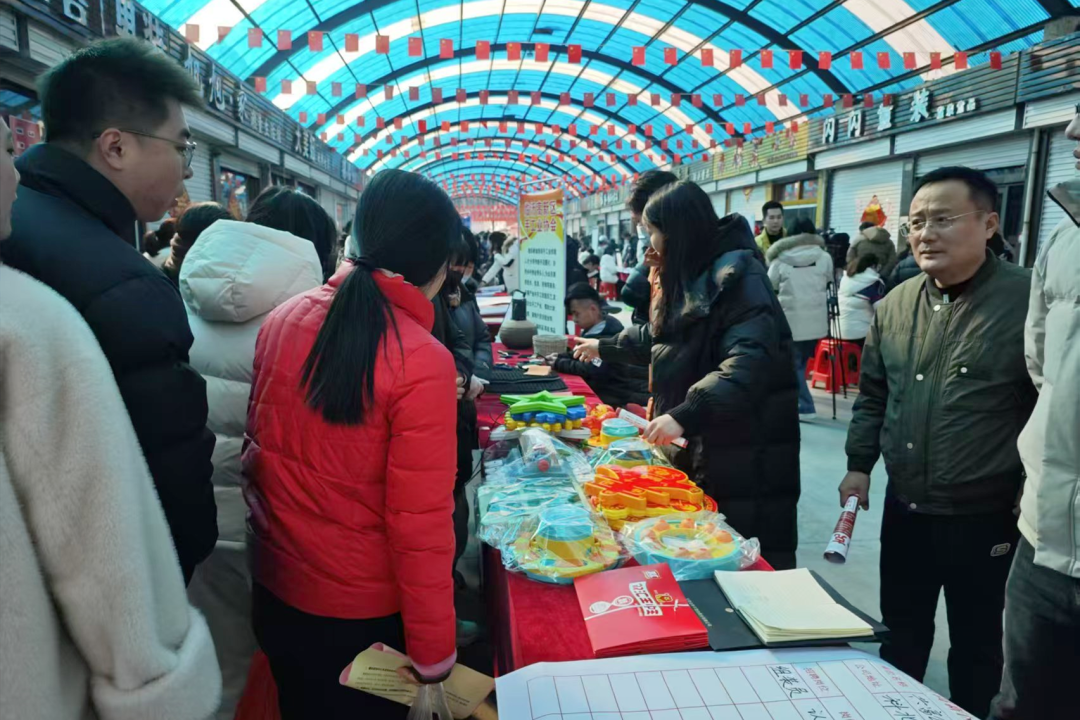 大集招聘搭台，暖心助力就业——临沂高新区2025年“春风行动”招聘会顺利举行(图4)