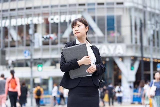 困难重重的日本职场女性：剥削、精神霸凌、临时工作(图4)
