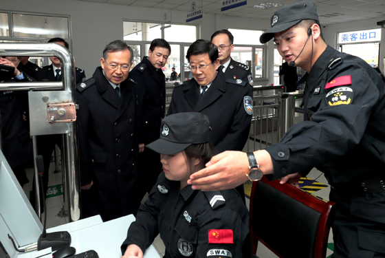 赵克志在北京河北实地检查环京“护城河”安保工作时强调(图2)