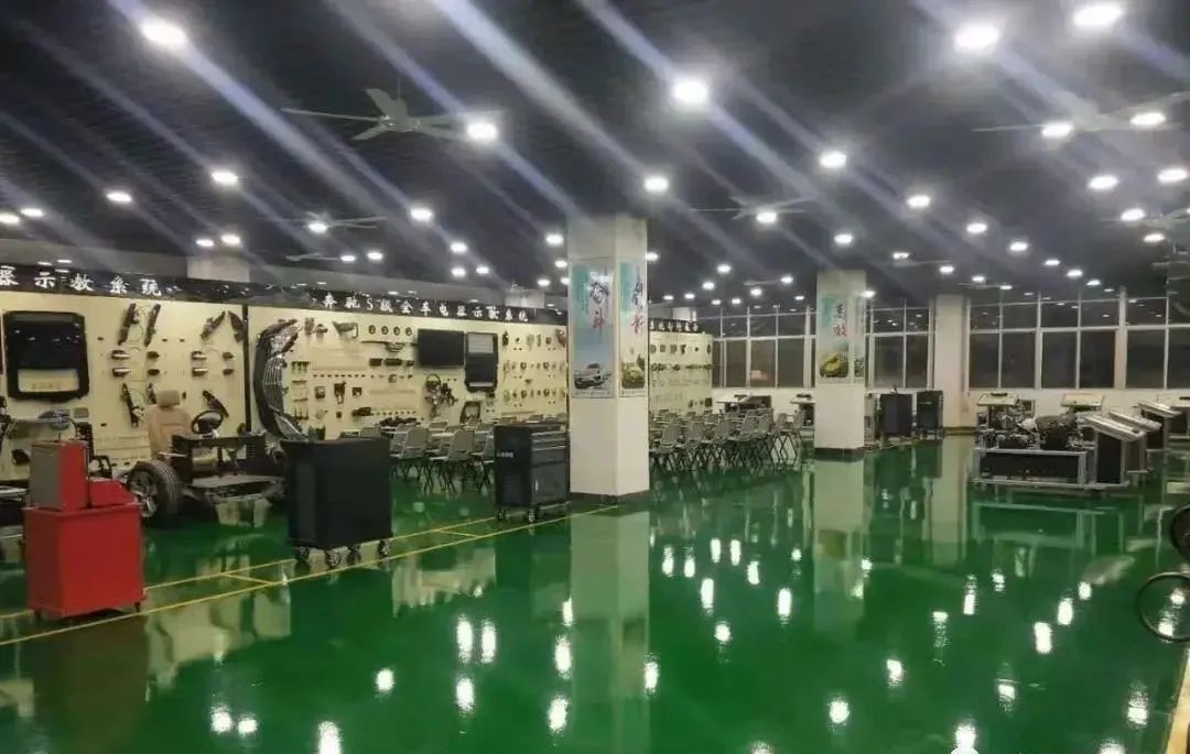 @东山学子，直进高铁、航空、地铁工作！你想来这所美丽校园就读吗？(图13)