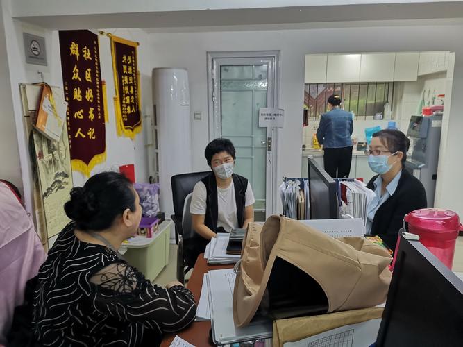 贺雪峰：博士任县长书记的新闻刷屏，真正有基层经验的乡镇干部却难有机会提拔(图1)