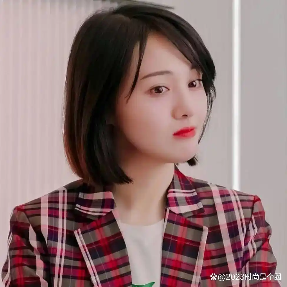 职场女性，选择短发发型，让你的气质瞬间UP！(图2)