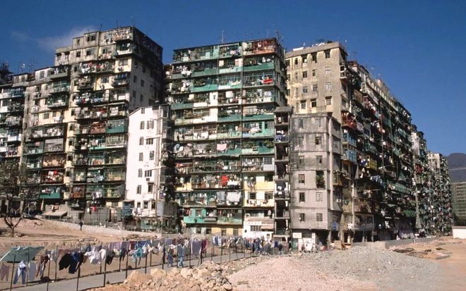 香港三大黑帮结局，陈慧敏、向华强不再威风，还剩一家仍威风八面(图2)