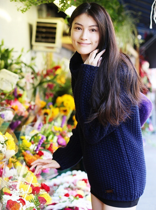 盘点艺考生中长发及腰的校花级美女(图1)