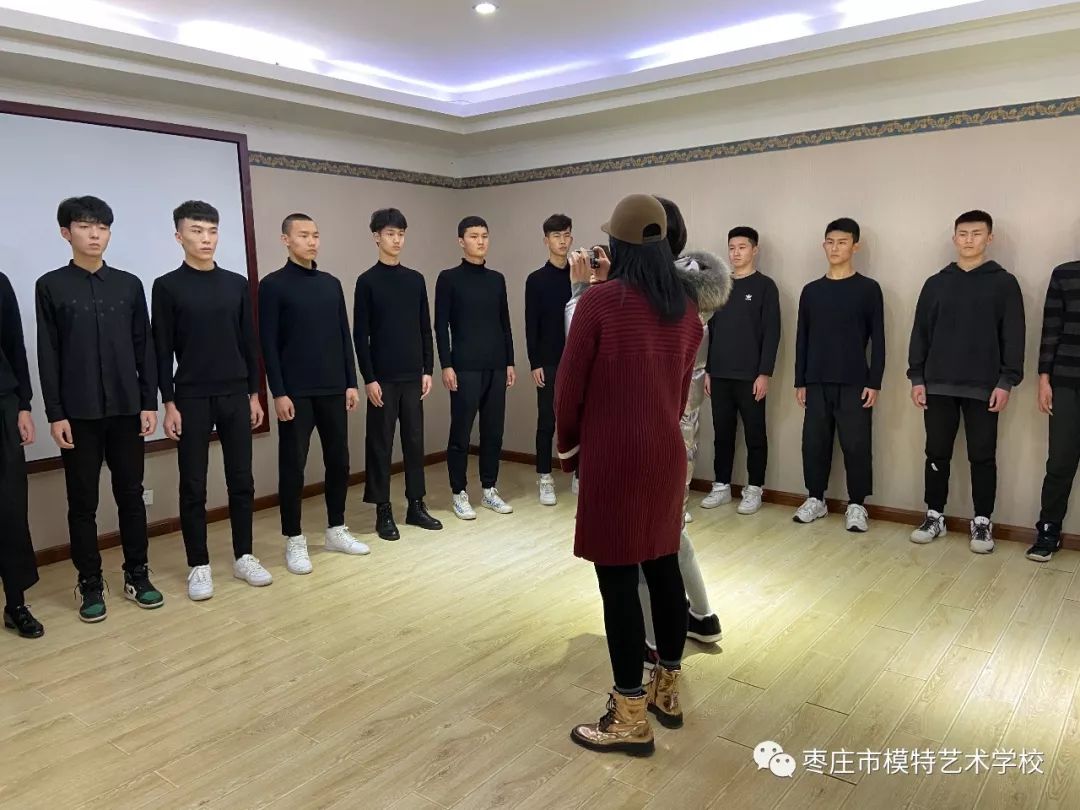 欢迎上海英模文化模特经纪公司来我校挖掘新星(图2)