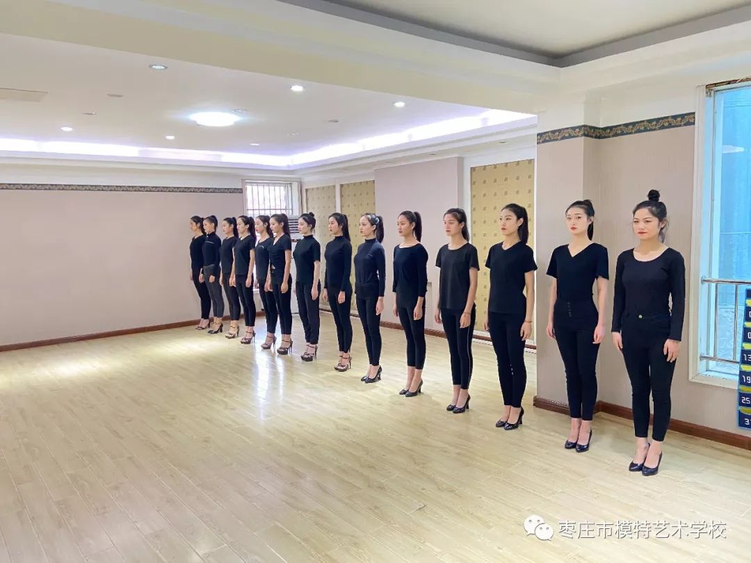 欢迎上海英模文化模特经纪公司来我校挖掘新星(图4)