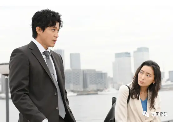日本渣男明星惹众怒！私会混血美女，500元抚养费打发前妻(图2)