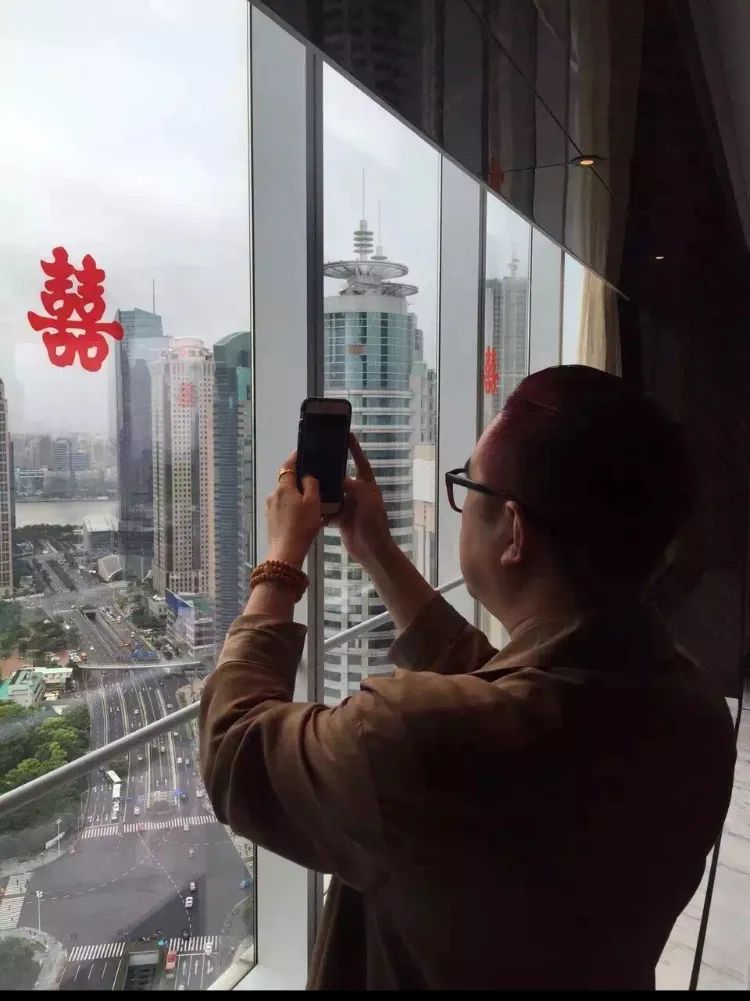 包一峰：“公关一哥”养成记(图23)