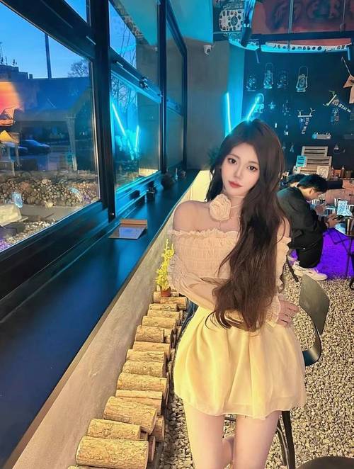 私人招聘纯出女孩郑州酒店高薪招聘女上海伴游招聘日结3-5万起-17-28岁颜值好身材好优先!(图1)