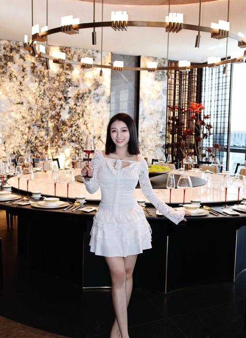 伴游名媛招聘-济南酒店高薪招聘女孩月入10万深圳招聘+模特佳丽嫩模+女孩『收颜值